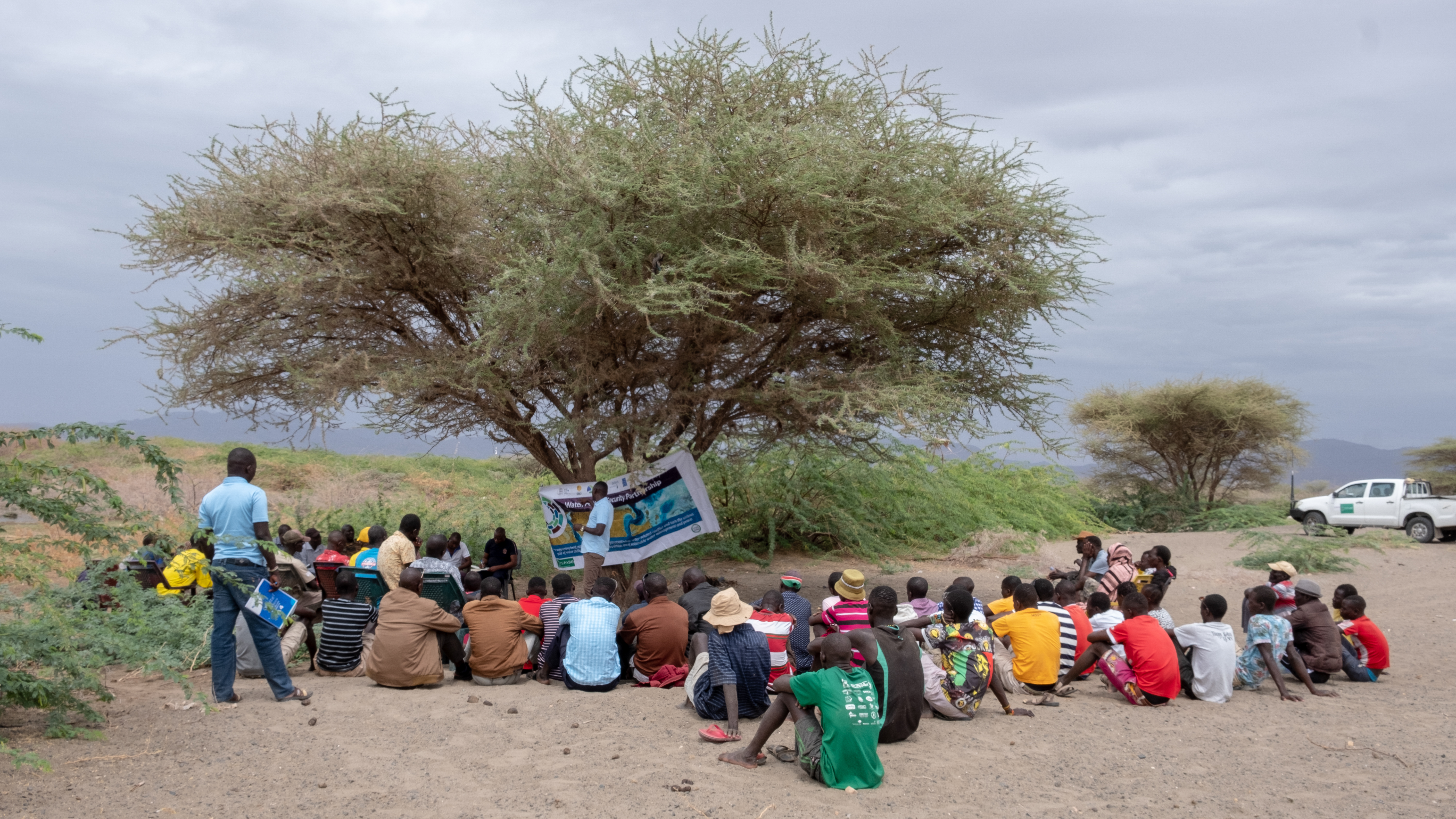 DSCF7391 Dickson Lowoi TUPADO staff addressing the BMUs meeting at Lowareng'ak beach with KWS, fisheries and Maritine officials to talk over their issues